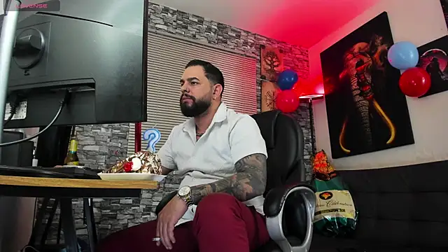 Snapshot of Ethan_Castellano chatting on July 17, 8:35 pm Ethan Castellano online show from July 17, 8:35 pm