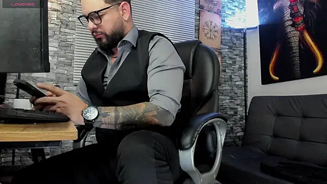Snapshot of Ethan_Castellano chatting on July 18, 10:02 pm Ethan Castellano online show from July 18, 10:02 pm