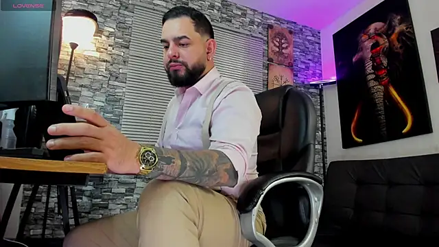 Snapshot of Ethan_Castellano chatting on July 22, 8:55 pm Ethan Castellano online show from July 22, 8:55 pm