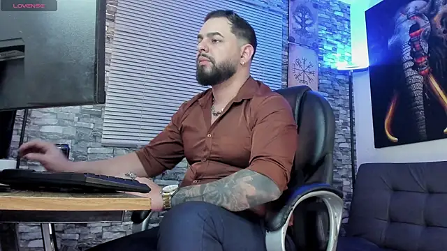 Snapshot of Ethan_Castellano chatting on July 24, 10:52 pm Ethan Castellano online show from July 24, 10:52 pm