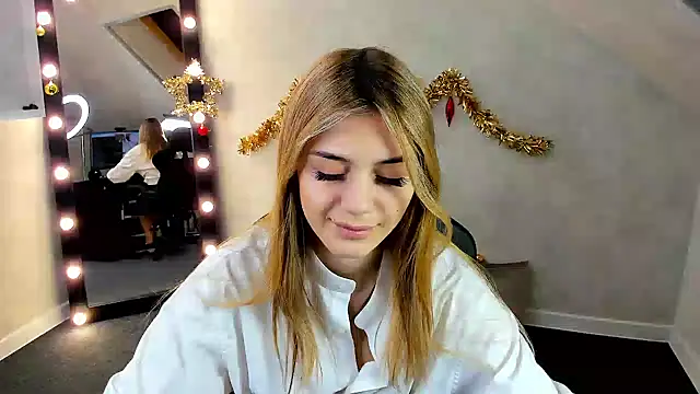 Cherry Price online show from January 8, 12:38 am