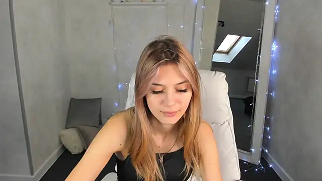 Cherry Price online show from January 30, 5:30 am