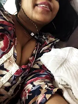 Snapshot of Sania-Love chatting on February 21, 9:11 pm Sania-Love online show from February 21, 9:11 pm