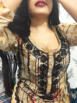Snapshot of Sania-Love chatting on June 23, 11:58 pm Sania-Love online show from June 23, 11:58 pm