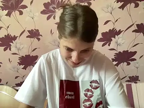 Snapshot of felicity_gold chatting on June 11, 4:16 pm felicity gold online show from June 11, 4:16 pm