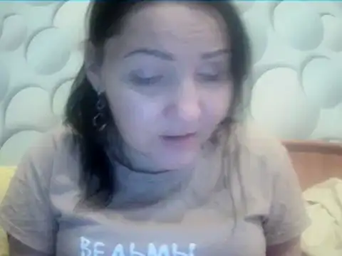 Snapshot of ClaireSunset chatting on February 23, 6:05 pm ClaireSunset online show from February 23, 6:05 pm