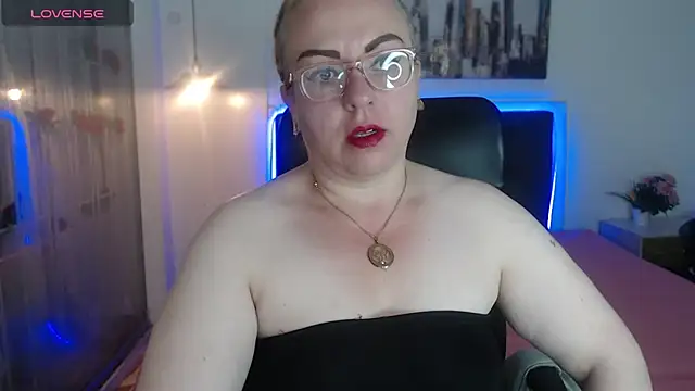 Tania Goddess  online show from October 18, 2:40 pm