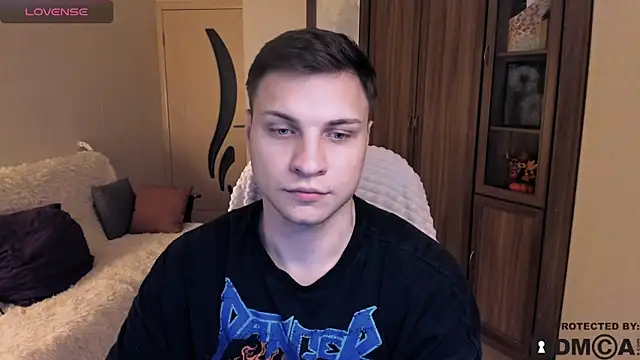 handsome guy01 online show from November 5, 3:34 pm