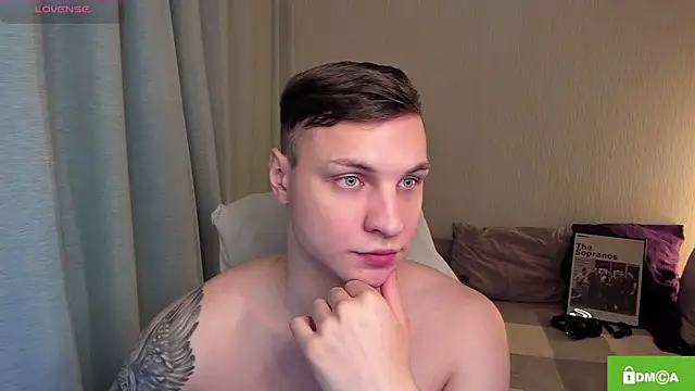 handsome guy01 online show from April 26, 6:38 pm