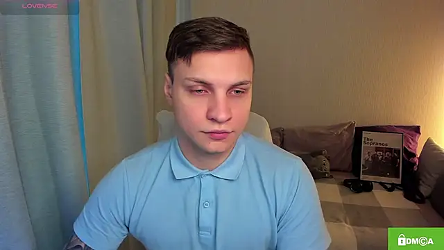 handsome guy01 online show from May 1, 3:22 am