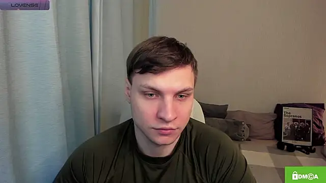 Snapshot of handsome_guy01 chatting on June 2, 4:14 am handsome guy01 online show from June 2, 4:14 am