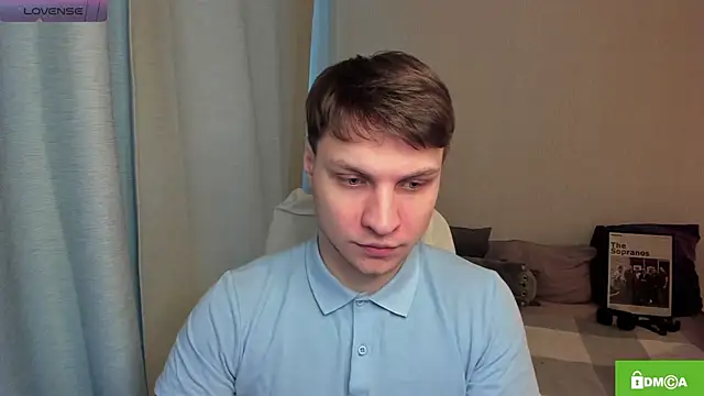 Snapshot of handsome_guy01 chatting on June 3, 6:49 am handsome guy01 online show from June 3, 6:49 am