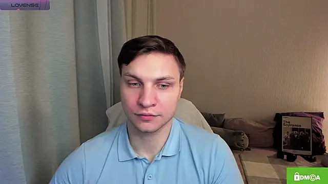 Snapshot of handsome_guy01 chatting on June 8, 10:43 pm handsome guy01 online show from June 8, 10:43 pm