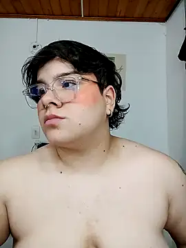 amalia love online show from December 21, 8:39 am