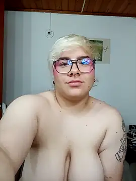 amalia love online show from October 4, 5:27 am