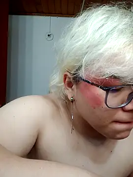 amalia love online show from October 30, 6:37 am