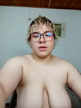 amalia love online show from December 21, 4:58 pm