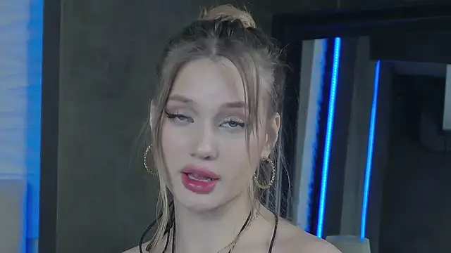 ViolaFlirt online show from February 9, 6:54 am