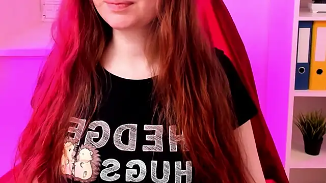 Snapshot of CarolGiggly chatting on February 27, 10:10 pm CarolGiggly online show from February 27, 10:10 pm