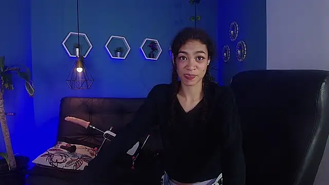 Snapshot of Aurora_ath chatting on December 16, 9:14 am Aurora ath online show from December 16, 9:14 am