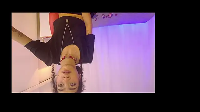 Snapshot of Aurora_ath chatting on January 6, 3:10 am Aurora ath online show from January 6, 3:10 am