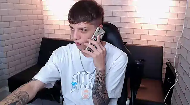 Snapshot of Adam_hard_ chatting on January 9, 8:22 pm Adam hard  online show from January 9, 8:22 pm