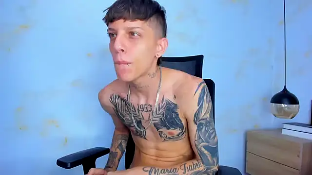 Snapshot of Adam_hard_ chatting on January 21, 10:30 pm Adam hard  online show from January 21, 10:30 pm