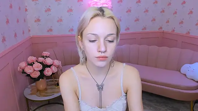 VelvetVixen155 online show from December 13, 3:16 am