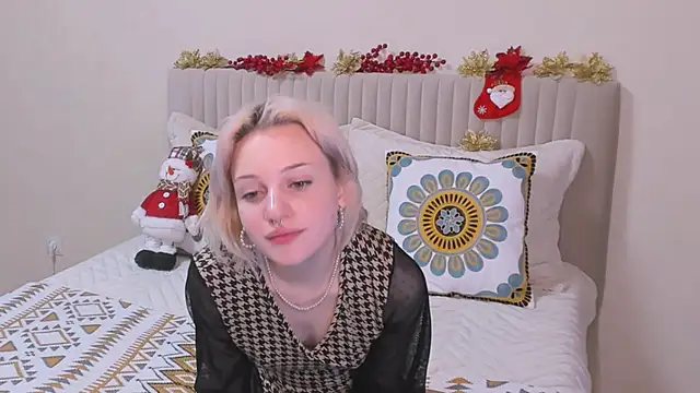 VelvetVixen155 online show from December 27, 8:35 am