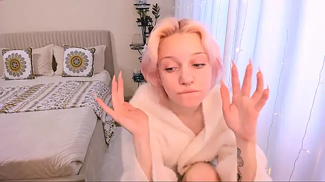 VelvetVixen155 online show from January 22, 6:20 am