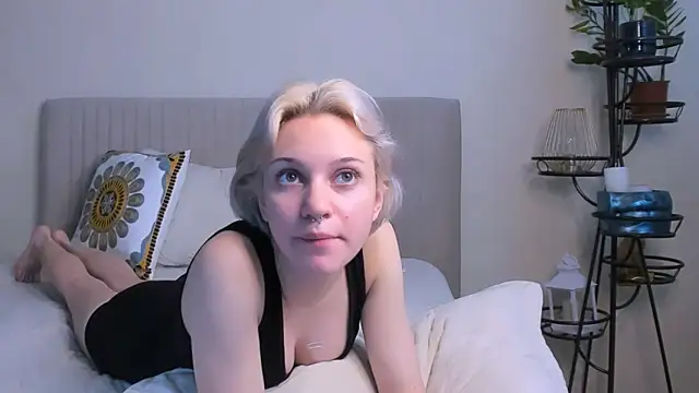 VelvetVixen155 online show from February 25, 5:30 am