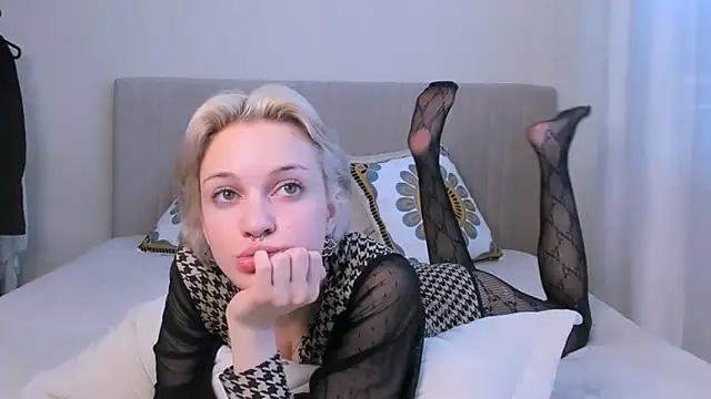 VelvetVixen155 online show from February 28, 5:26 am