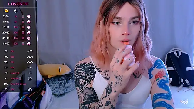 Snapshot of Alice_Hells chatting on May 29, 5:27 am Alice Hells online show from May 29, 5:27 am