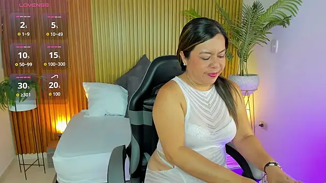 Snapshot of nahia_13 chatting on June 4, 12:55 pm nahia 13 online show from June 4, 12:55 pm