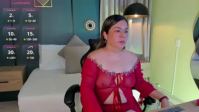 Snapshot of nahia_13 chatting on June 6, 1:32 am nahia 13 online show from June 6, 1:32 am