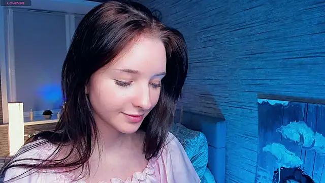 MerylHedley online show from December 26, 1:32 pm