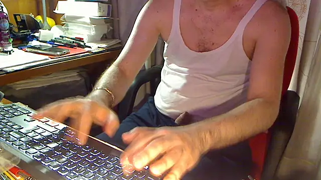 Snapshot of BoySexy696969 chatting on June 17, 2:40 pm BoySexy696969 online show from June 17, 2:40 pm
