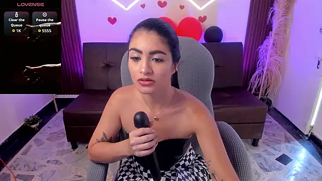 lunaalynch online show from March 17, 7:17 pm