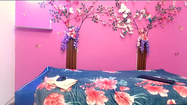 Snapshot of analdeepalejandra18 chatting on December 15, 7:40 pm analdeepalejandra18 online show from December 15, 7:40 pm