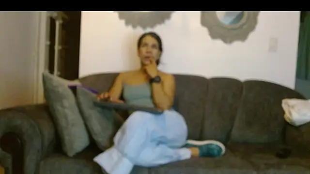 Vanessa Aniston online show from June 6, 2:27 am