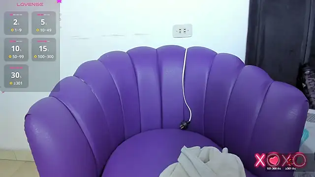 Kala Alia online show from November 3, 7:37 pm