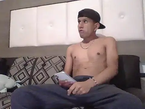 oiram27 online show from November 20, 12:33 am