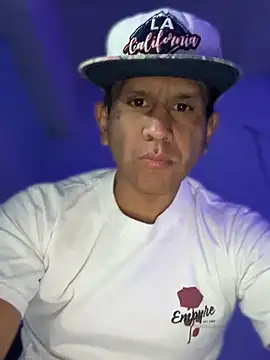 oiram27 online show from May 3, 3:07 pm