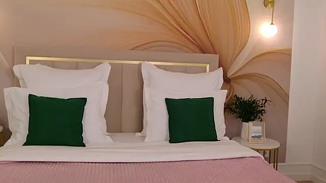 milaleoneli online show from June 22, 3:09 pm