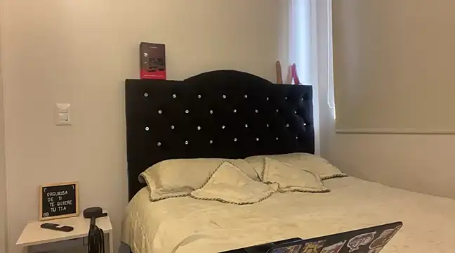 Snapshot of Scarlett_Jazmin chatting on February 14, 7:02 pm Scarlett Jazmin online show from February 14, 7:02 pm