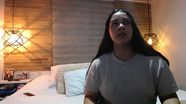 Snapshot of Scarlett_Jazmin chatting on December 5, 8:45 am Scarlett Jazmin online show from December 5, 8:45 am