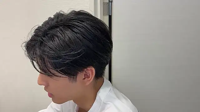 Lio kun online show from May 3, 1:50 pm