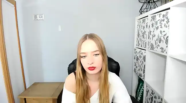 Snapshot of LilaGold chatting on January 21, 4:37 pm LilaGold online show from January 21, 4:37 pm