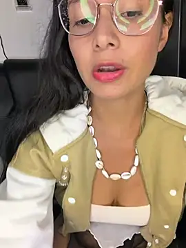 Snapshot of Bonnie_willliams19 chatting on May 29, 4:54 am Bonnie willliams19 online show from May 29, 4:54 am