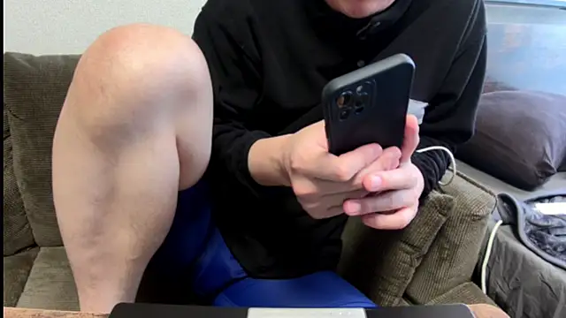 Snapshot of tuki_fu chatting on January 25, 7:06 am tuki fu online show from January 25, 7:06 am